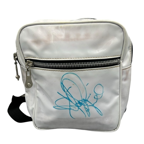 RARE KATHARINE MCPHEE AUTOGRAPHED BACKPACK FIRST TOUR AT SIX FLAGS UNIQUE main image 8